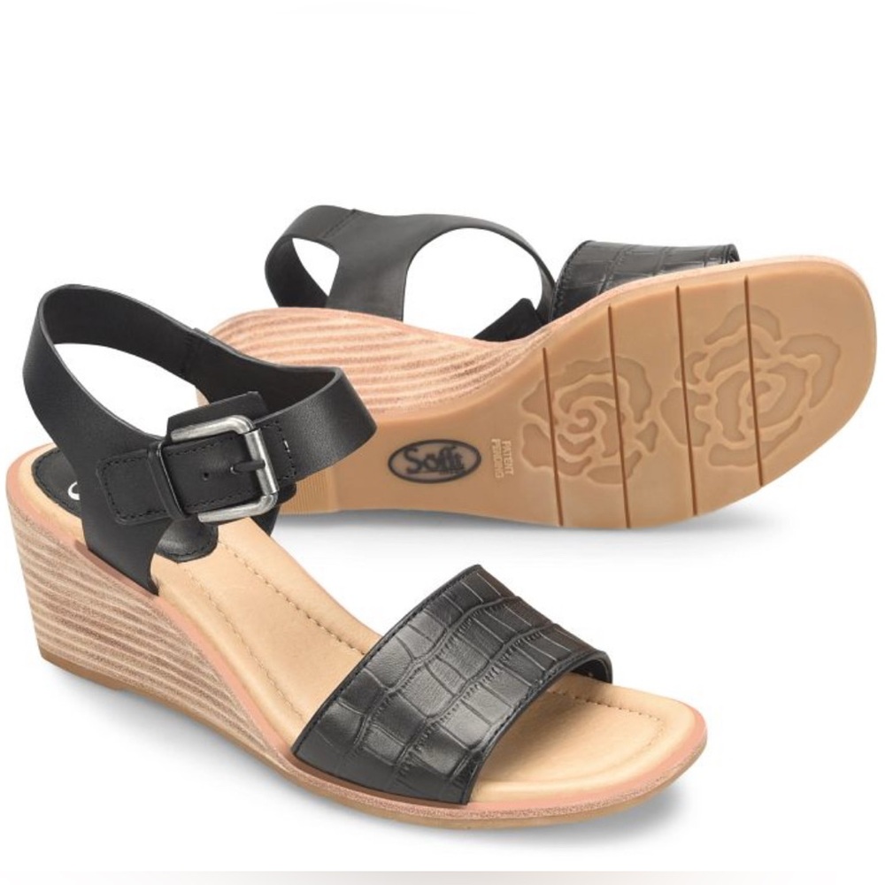 Sofft Luxury Croc Embossed leathers and a comfortable walk-anywhere wedge sandal